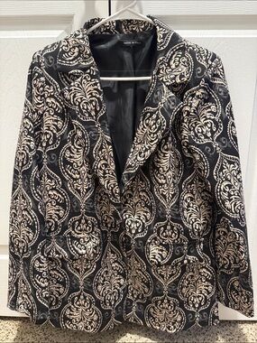 Elegant Black & Gold Brocade Blazer Jacket